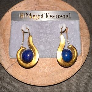 Margot Townsend Gold and Lapis Lazuli dangling earrings